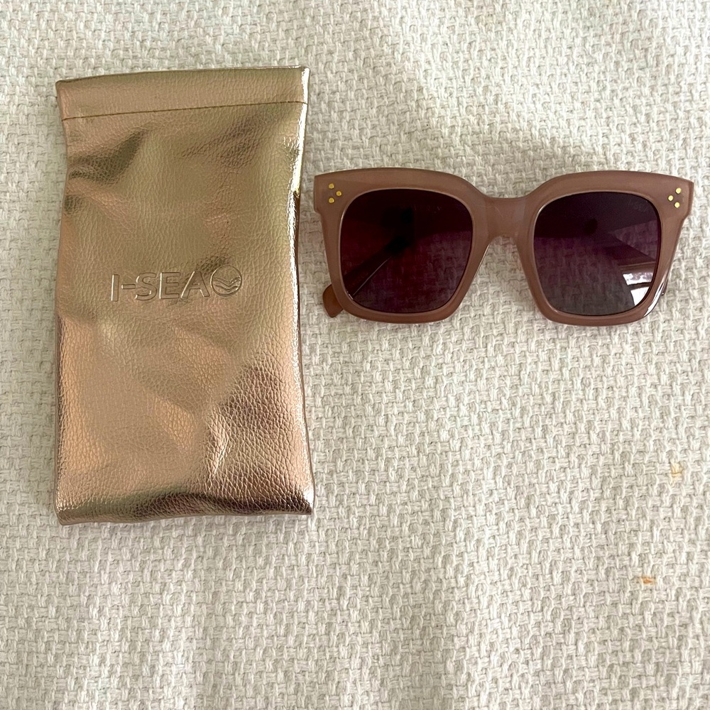 I-Sea sunglasses Waverly  light pink color.  Large frame.